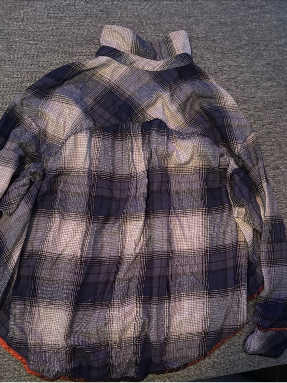 BDG S oversized crop flannel blue and White Plaid Button-Down Shirt - Picture 3 of 6